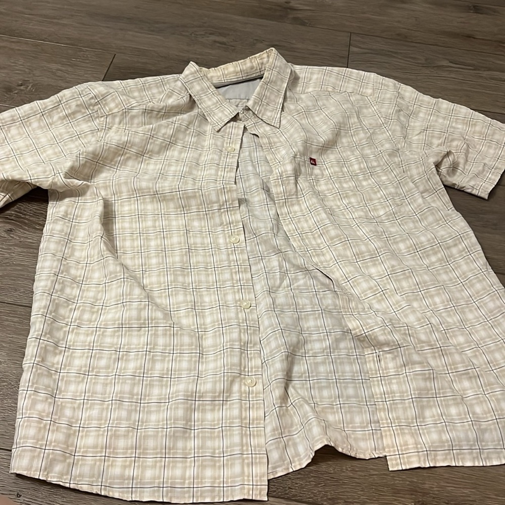 Quiksilver Men’s medium button shirt